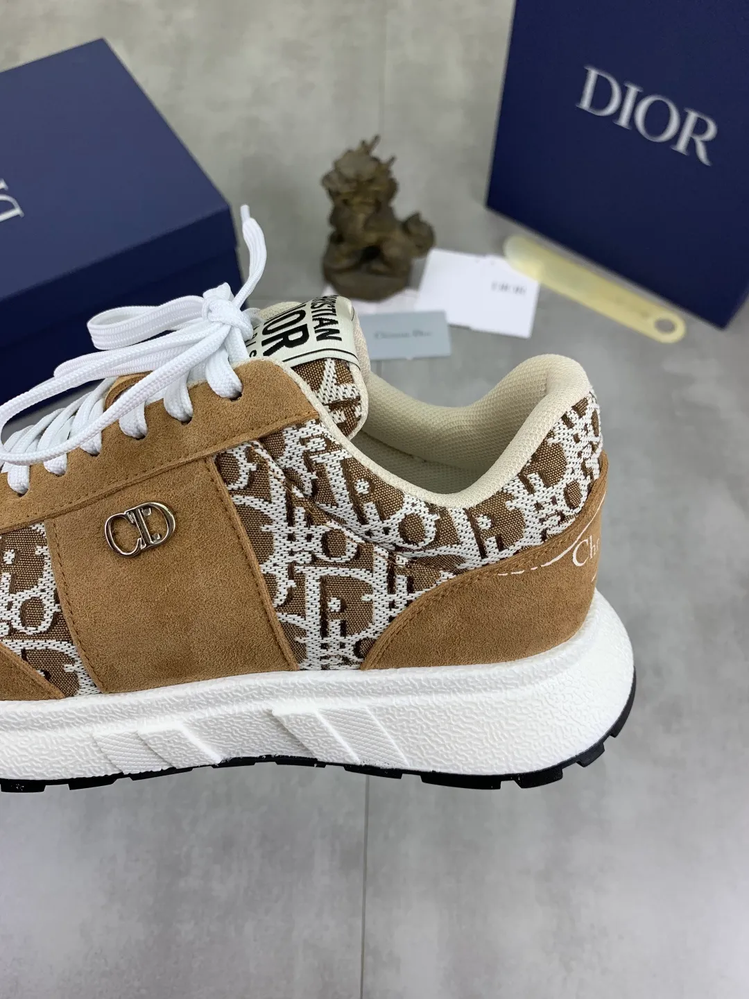 Men's Men's Shoes💰P440💰[New Style]🆘[Dior] 2025 Dior Original Lace-up Low-top Men's Shoes Classic casual shoes 🔥This model is the official classic model, with high quality and made by famous original designers. It is made of high-quality cowhide with original materials➕comfortable and breathable mesh lining➕pigskin insole. The perfect last shape and generous and fashionable design have attracted many consumers and are suitable for drivers to drive🚗. What you want is the best quality in the market. Color: seven colors. Code number: 38--44 (45 46 customized)